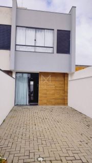 LOCAÇÃO DE TEMPORADA, À 1.300M DA ORLA DE PEREQUÊ EM PORTO BELO SC.! REF.: 194211