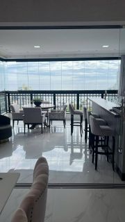 APARTAMENTO DE ALTO PADRÃO FINAMENTE MOBILIADO VISTA MAR À VENDA NA MEIA PRAIA