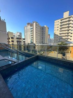 APARTAMENTO MOBILIADO COM 03 SUÍTES À VENDA NA MEIA PRAIA