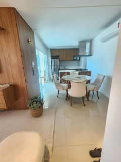 APARTAMENTO MOBILIADO COM 03 SUÍTES À VENDA NA MEIA PRAIA