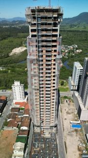 EMPREENDIMENTO COM 03 DORM. À VENDA NA MEIA PRAIA