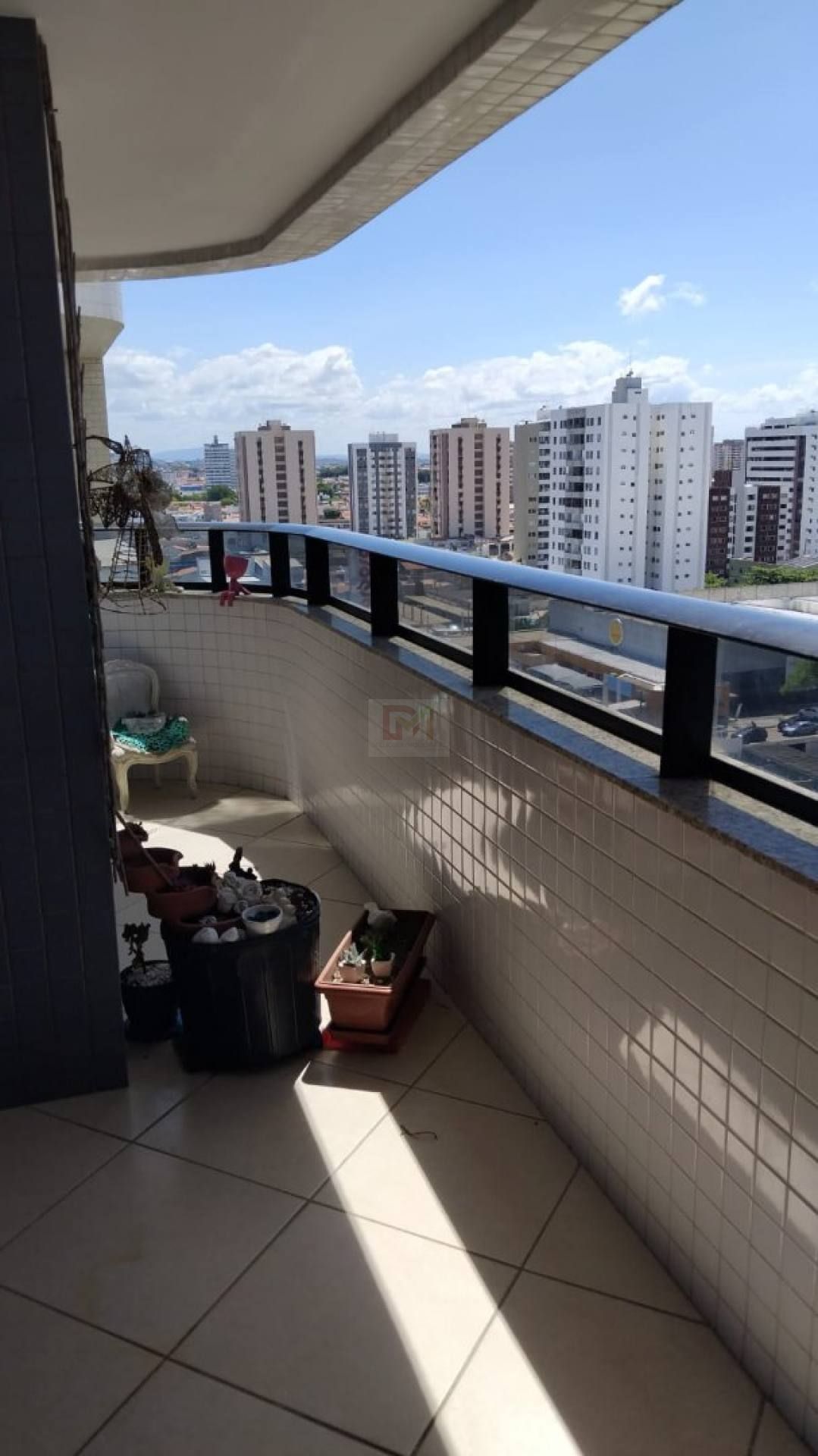 Apartamento Para Vender com 3 quartos 1 suíte no bairro Jardins em Aracaju / Edifício Premium Residence.