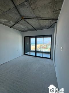 Vista Mar em Alto Padrão: Seu Novo Studio Mobiliado na Orla de Armação!