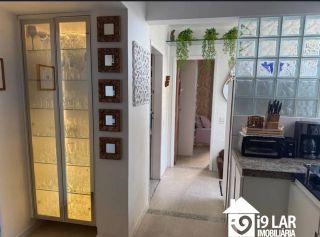 Exclusividade e Amplitude: Apartamento de 230m², 1 por Andar e Nascente na Principal Avenida da Graça