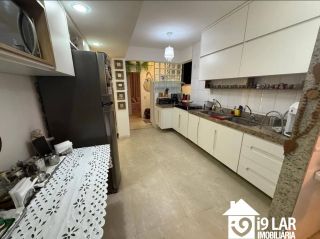 Exclusividade e Amplitude: Apartamento de 230m², 1 por Andar e Nascente na Principal Avenida da Graça