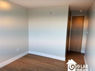 Totalmente Reformado e Nascente: Apartamento de 3/4 com Suíte e Closet em Ondina