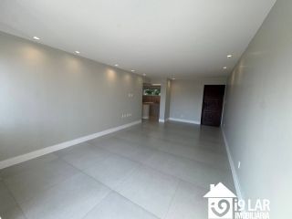 Totalmente Reformado e Nascente: Apartamento de 3/4 com Suíte e Closet em Ondina