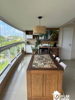 Vista Mar em Patamares: Apartamento Nascente de 3 Suítes, 133m² e 3 Vagas de Garagem