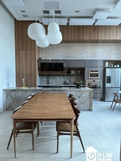 Luxo e Esporte no Caminho das Árvores: Apartamento de 4 Suítes, 210m² com Quadra de Tênis no Belvedere Hill