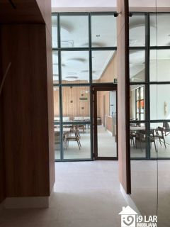 Luxo e Esporte no Caminho das Árvores: Apartamento de 4 Suítes, 210m² com Quadra de Tênis no Belvedere Hill