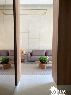 Luxo e Esporte no Caminho das Árvores: Apartamento de 4 Suítes, 210m² com Quadra de Tênis no Belvedere Hill