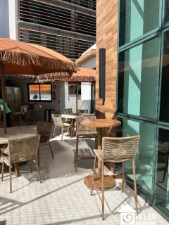 Luxo e Esporte no Caminho das Árvores: Apartamento de 4 Suítes, 210m² com Quadra de Tênis no Belvedere Hill