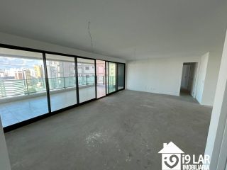 Luxo e Esporte no Caminho das Árvores: Apartamento de 4 Suítes, 210m² com Quadra de Tênis no Belvedere Hill
