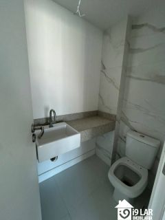 Luxo e Esporte no Caminho das Árvores: Apartamento de 4 Suítes, 210m² com Quadra de Tênis no Belvedere Hill