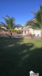 Oásis Particular em Piatã: Casa 4 Quartos com Piscina Privativa e Energia Solar em Condomínio Fechado