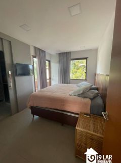 Seu Refúgio de Luxo em Praia do Forte: Casa com 4 Suítes em Terreno de 800m²