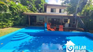 Seu Refúgio de Luxo em Praia do Forte: Casa com 4 Suítes em Terreno de 800m²