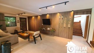 Seu Refúgio de Luxo em Praia do Forte: Casa com 4 Suítes em Terreno de 800m²