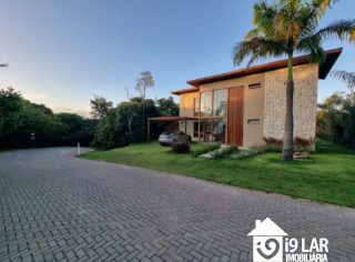 Design Moderno e Pronta para Viver: Casa Porteira Fechada com 4 Quartos no Ilha dos Pássaros, Praia do Forte