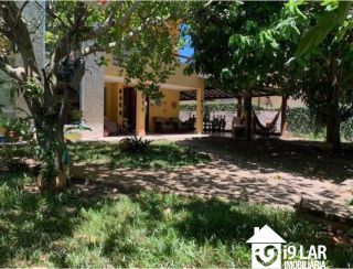 Espaço e Sustentabilidade a 150m da Praia: Casa com 5 Quartos, Suíte Térrea e Energia Solar em Jaguaribe