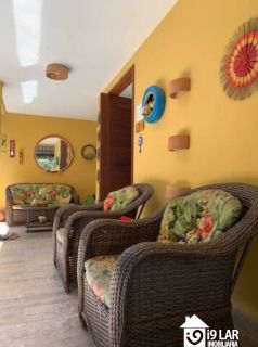 Espaço e Sustentabilidade a 150m da Praia: Casa com 5 Quartos, Suíte Térrea e Energia Solar em Jaguaribe