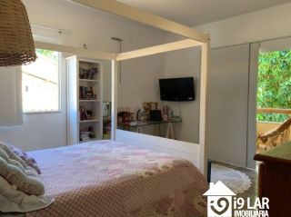 Espaço e Sustentabilidade a 150m da Praia: Casa com 5 Quartos, Suíte Térrea e Energia Solar em Jaguaribe