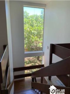 Espaço e Sustentabilidade a 150m da Praia: Casa com 5 Quartos, Suíte Térrea e Energia Solar em Jaguaribe