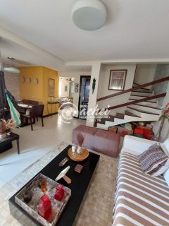 Casa de Condomínio 4/4 em Pitangueiras