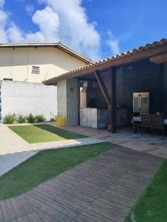 Vende-se casa à 5 minutos da praia