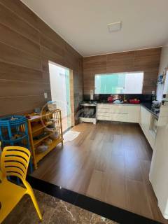 Casa Triplex individual em Pitangueiras