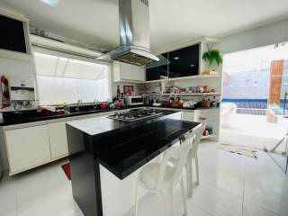 Casa em Condomínio Jockey Clube