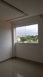 Apartamento Padrão em Recreio de Ipitanga