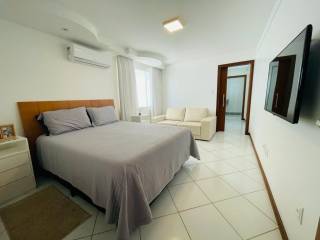 Casa de Condomínio 4/4 à venda no estilo Porteira Fechada