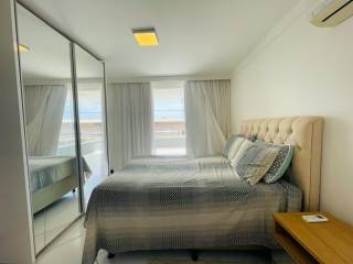 Casa de Condomínio 4/4 à venda no estilo Porteira Fechada