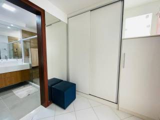 Casa de Condomínio 4/4 à venda no estilo Porteira Fechada