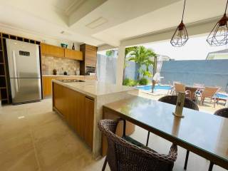 Casa de Condomínio 4/4 à venda no estilo Porteira Fechada