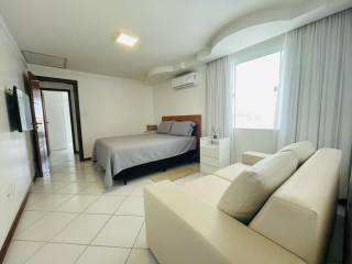 Casa de Condomínio 4/4 à venda no estilo Porteira Fechada