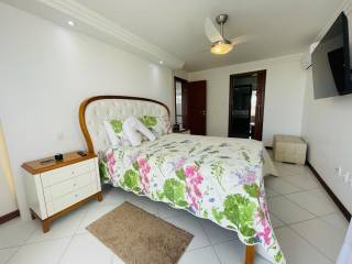 Casa de Condomínio 4/4 à venda no estilo Porteira Fechada