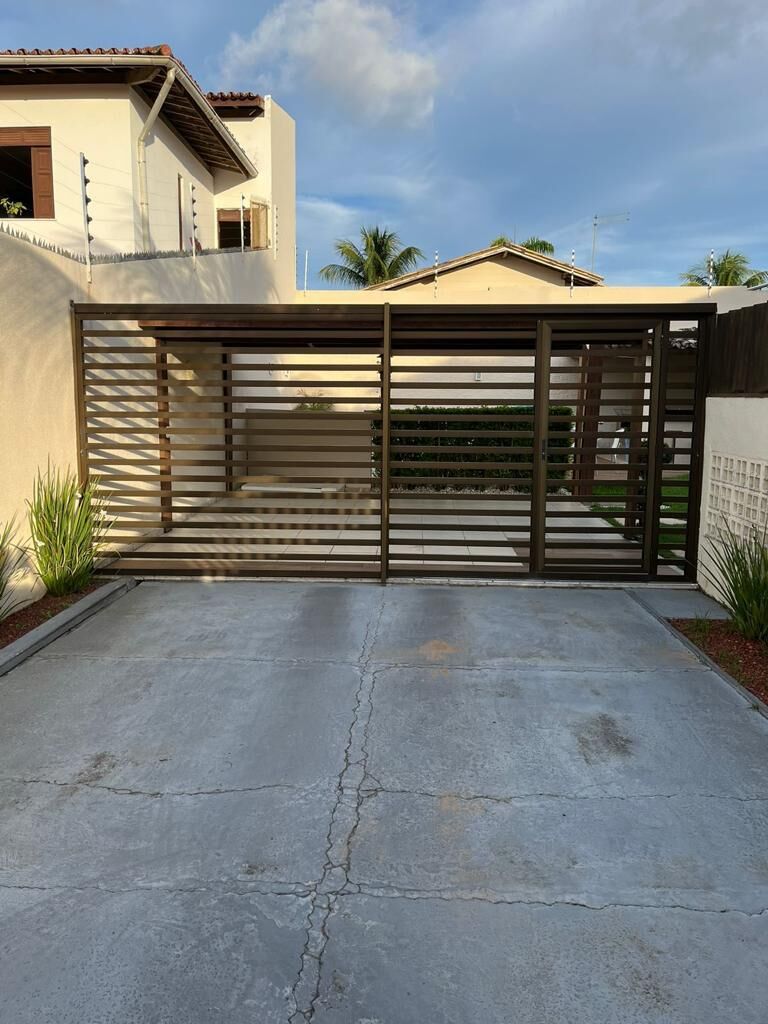 Casa à venda no bairro BURAQUINHO em Lauro de Freitas/BA