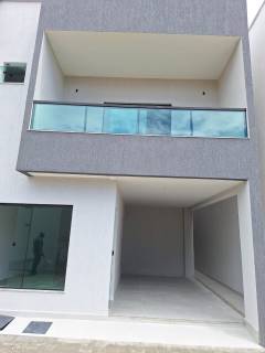 Casa à venda no bairro Pitangueiras em Lauro de Freitas/BA