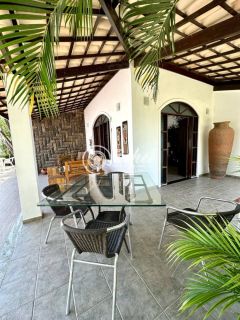 Casa em alameda 5/4 nascente à venda em Vilas do Atlântico