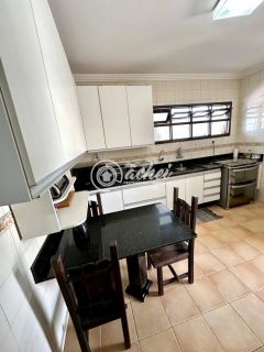 Casa em alameda 5/4 nascente à venda em Vilas do Atlântico