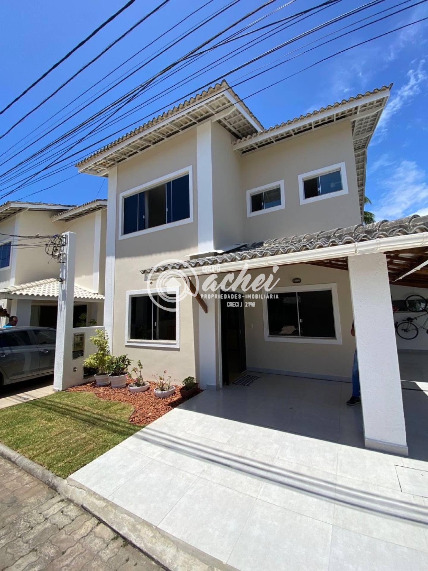 Casa de condomínio 4/4 nascente em Buraquinho à venda