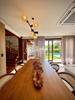 Casa 5/4 nascente porteira fechada em Praia do Forte à venda