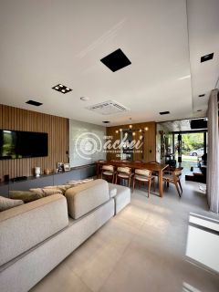 Casa 5/4 nascente porteira fechada em Praia do Forte à venda