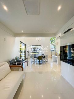 Casa em condomínio 5/4 nascente em Abrantes à venda