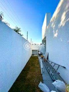 Casa térrea 3/4 nascente à venda no Condomínio Vila Florença - Abrantes