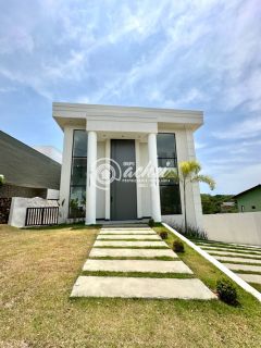 Casa de condomínio 4/4 nascente à venda no Alphaville Litoral Norte 2