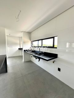 Casa de condomínio 4/4 nascente à venda no Alphaville Litoral Norte 2