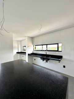 Casa de condomínio 4/4 nascente à venda no Alphaville Litoral Norte 2